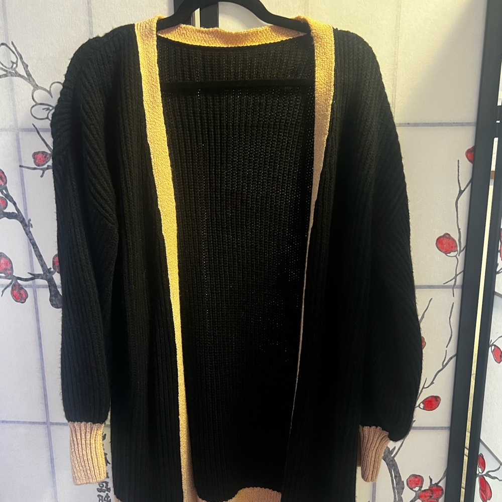 Women’s boutique cardigan black/beige